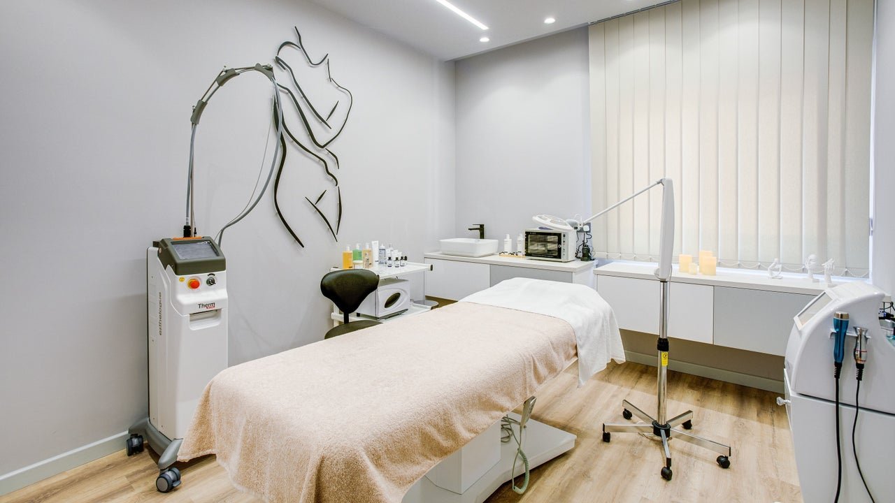 A technology-equipped treatment room at Beauty in the City